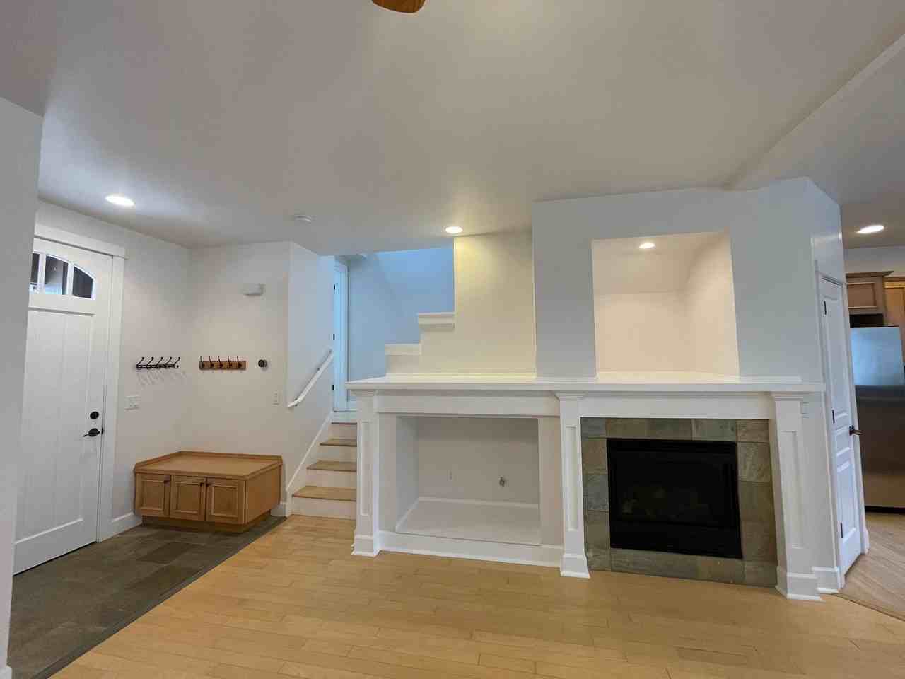 918 Sw Vantage Point Way - Photo 4 of 23