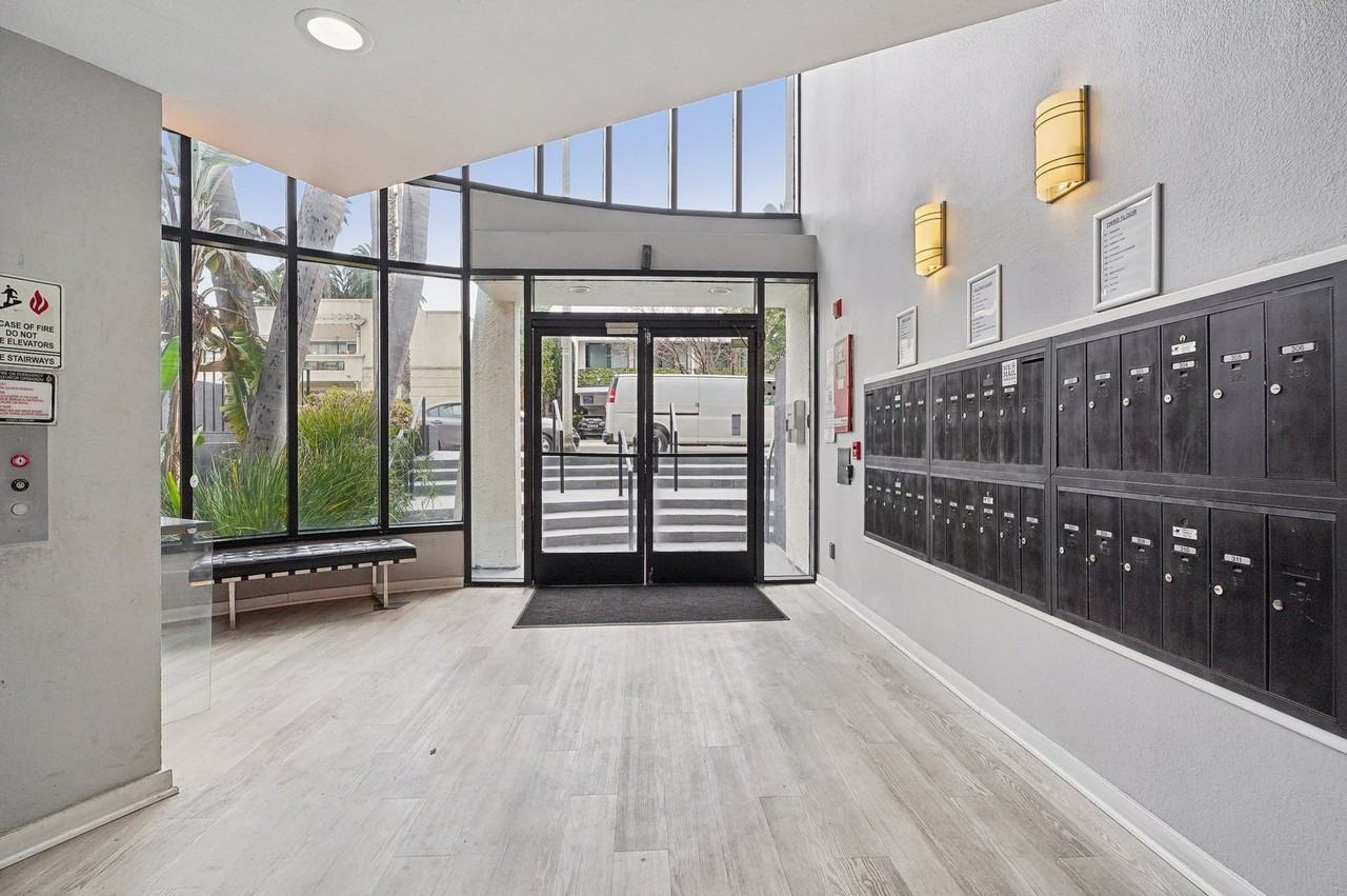 4532 Murietta Ave - Photo 7 of 7