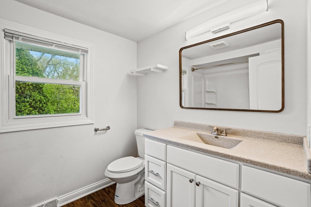 11827 W Diane Dr - Photo 6 of 12