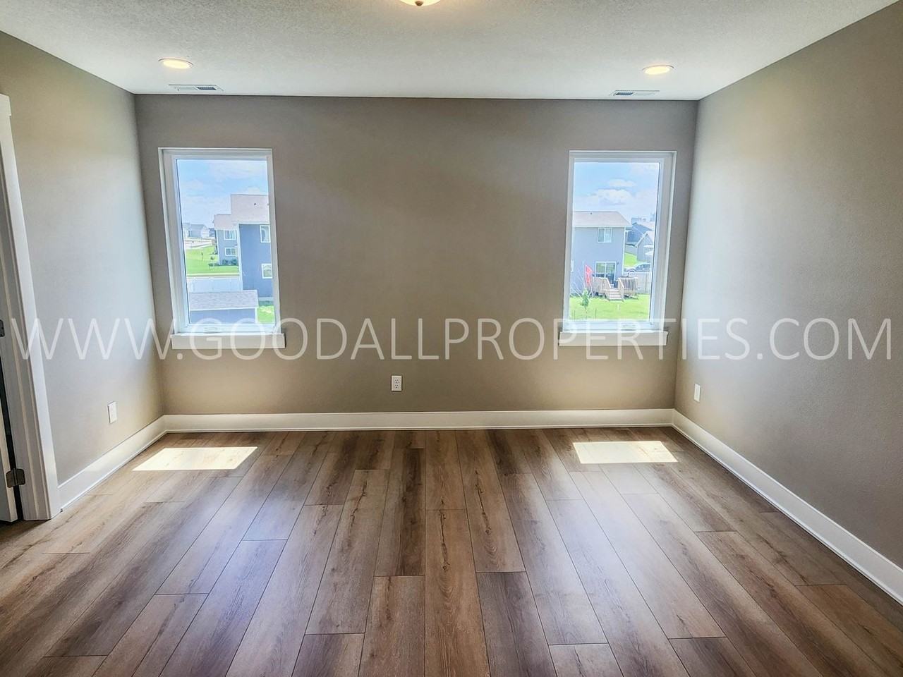 280 Nw Morgan Ct - Photo 7 of 13