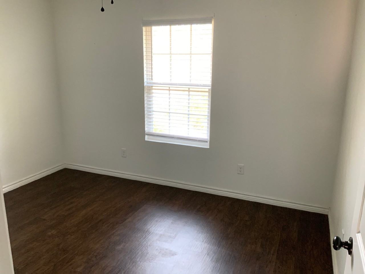 335 N Clinton St - Photo 7 of 10