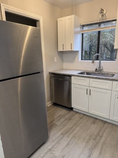 3930 Darryl Ln - Photo 3 of 13
