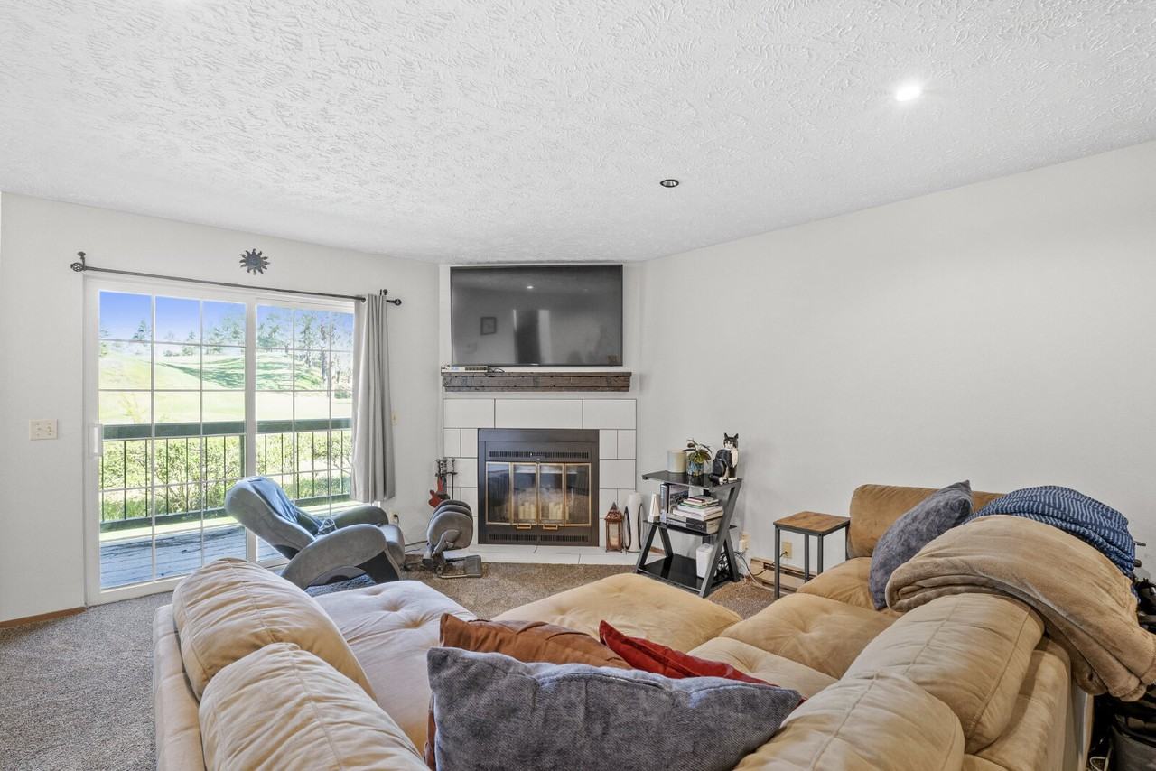 101 S Neyland Ave #1 - Photo 3 of 31
