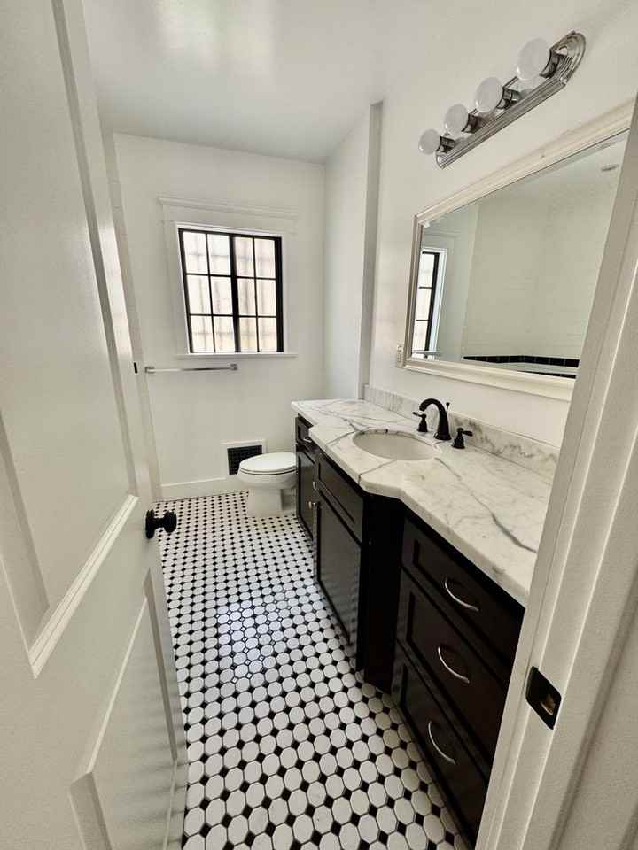 510 S New Hampshire Ave - Photo 2 of 11