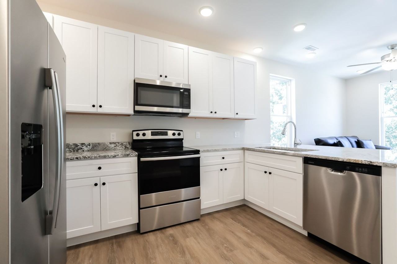 301 W. University Ave - Photo 3 of 50