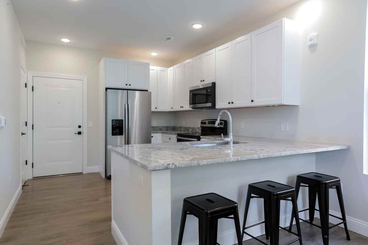 301 W. University Ave - Photo 4 of 50