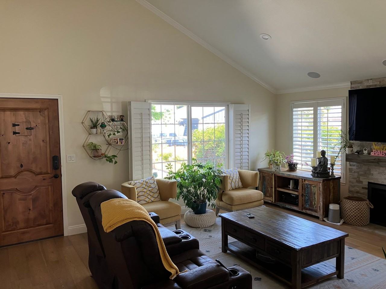 4620 Holycon Cir - Photo 3 of 18