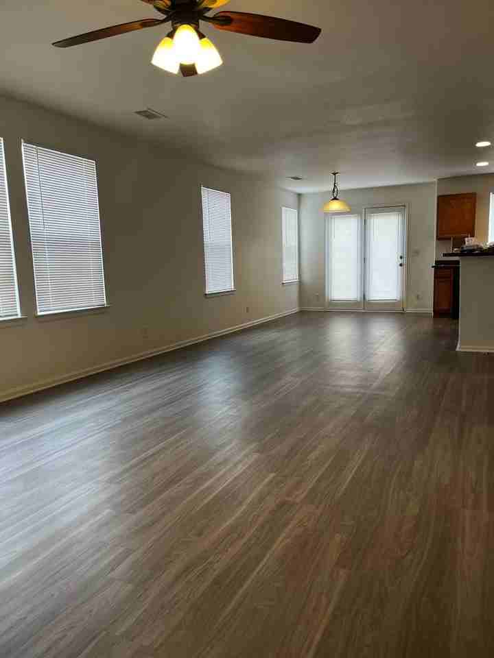 18909 E 58th Ave - Photo 2 of 6