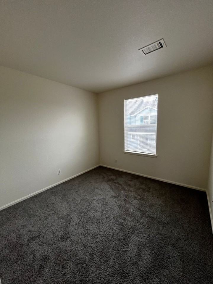 18909 E 58th Ave - Photo 5 of 6