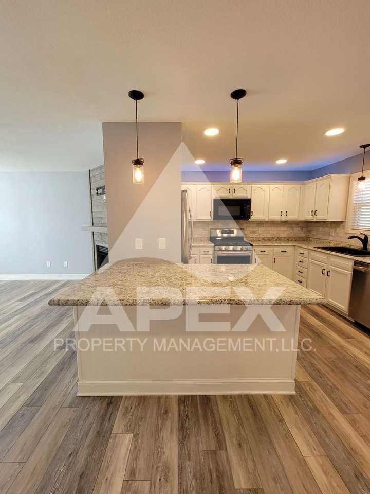 9927 Thunderbolt Way - Photo 6 of 28