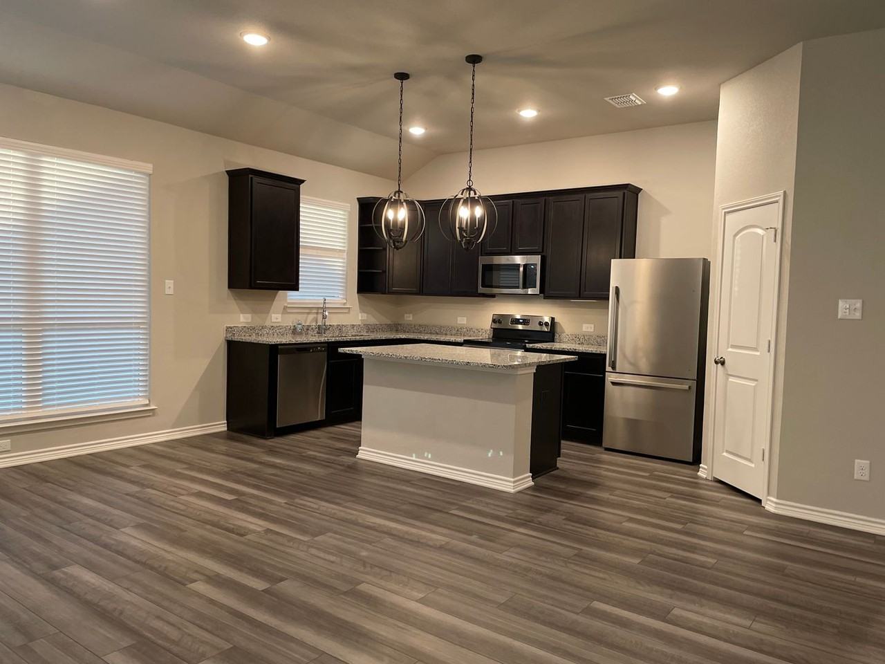 3129 Risinger Rd - Photo 2 of 17