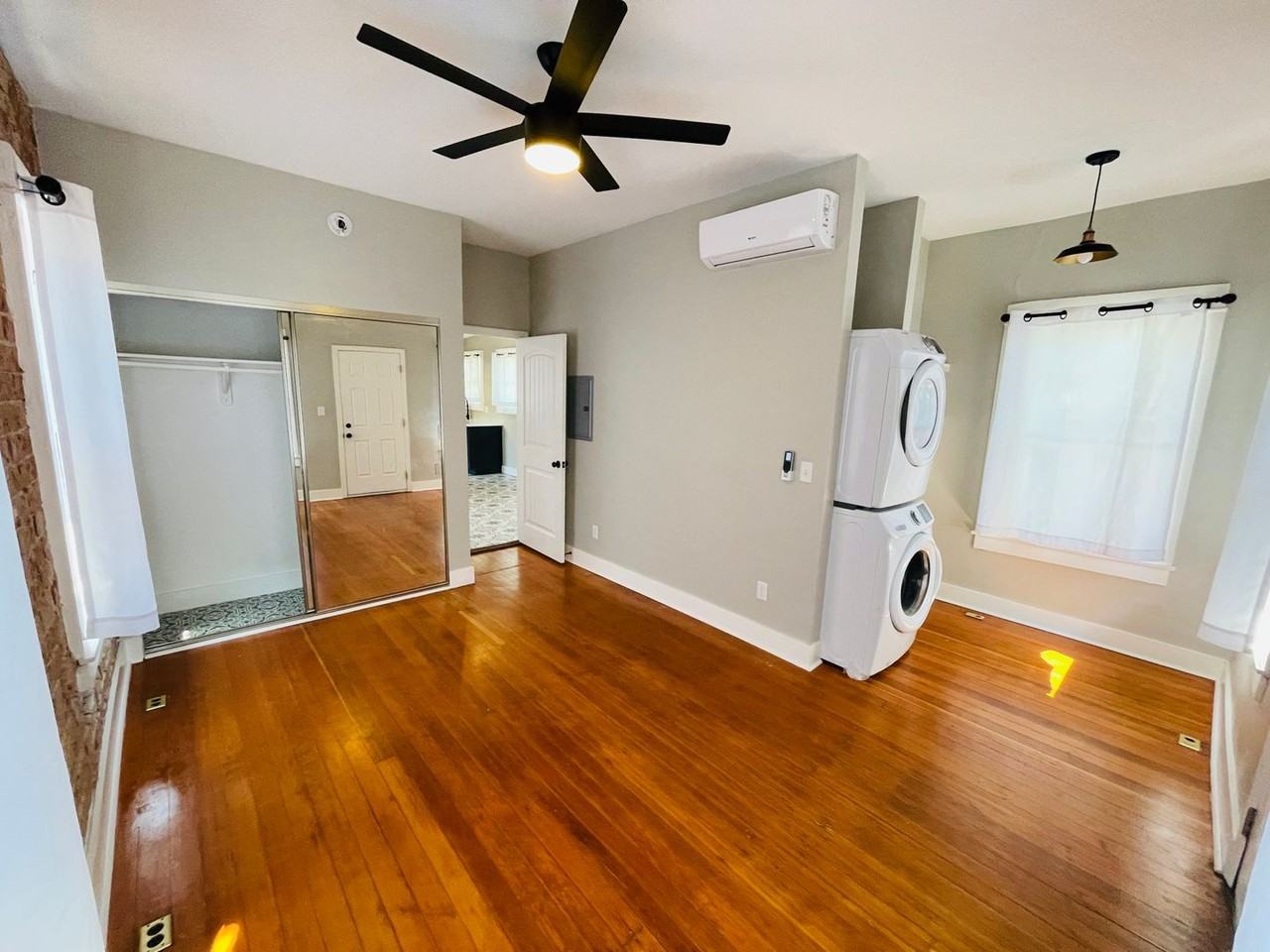 709 N Arizona Ave - Photo 5 of 23
