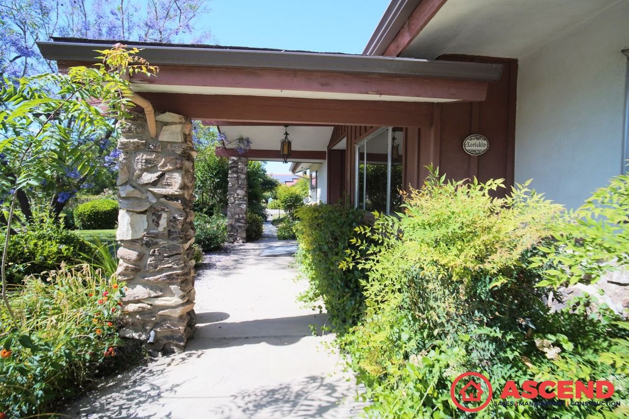 7932 Stine Rd - Photo 3 of 22