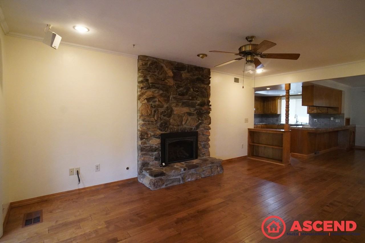 7932 Stine Rd - Photo 6 of 22