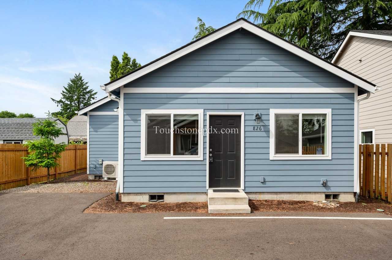 826 Se 155th Ave #B - Photo 3 of 22