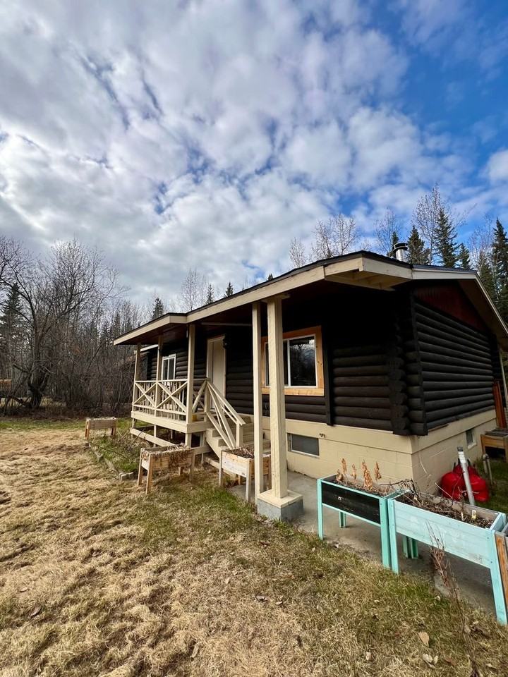 4708 Rivers St - Photo 2 of 27