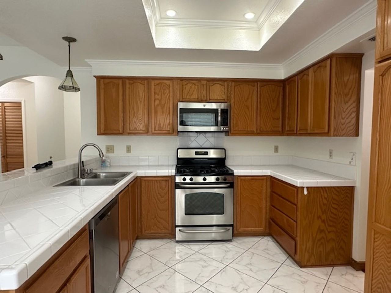 33 Orange St - Photo 7 of 23