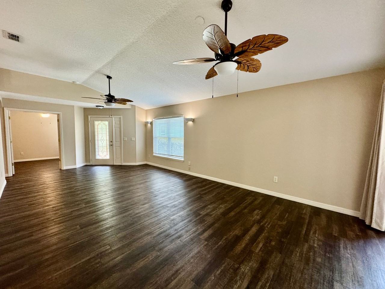 1721 Stafford Springs Blvd - Photo 3 of 27