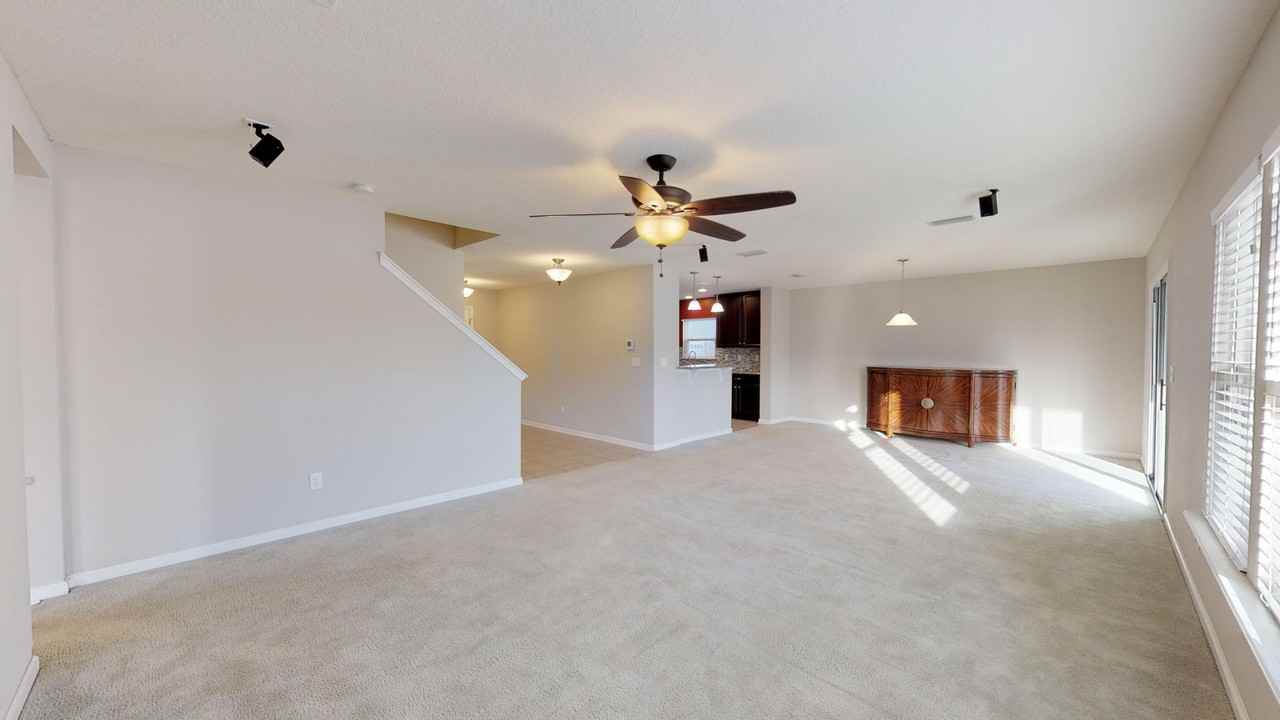 23 Auburn Oaks Rd W - Photo 2 of 36