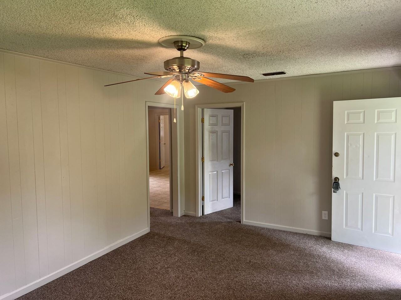 200 N 6th St - Photo 2 of 11