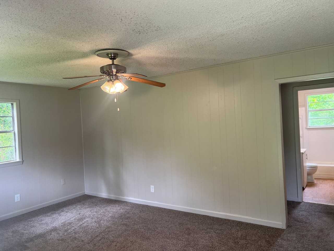 200 N 6th St - Photo 3 of 11