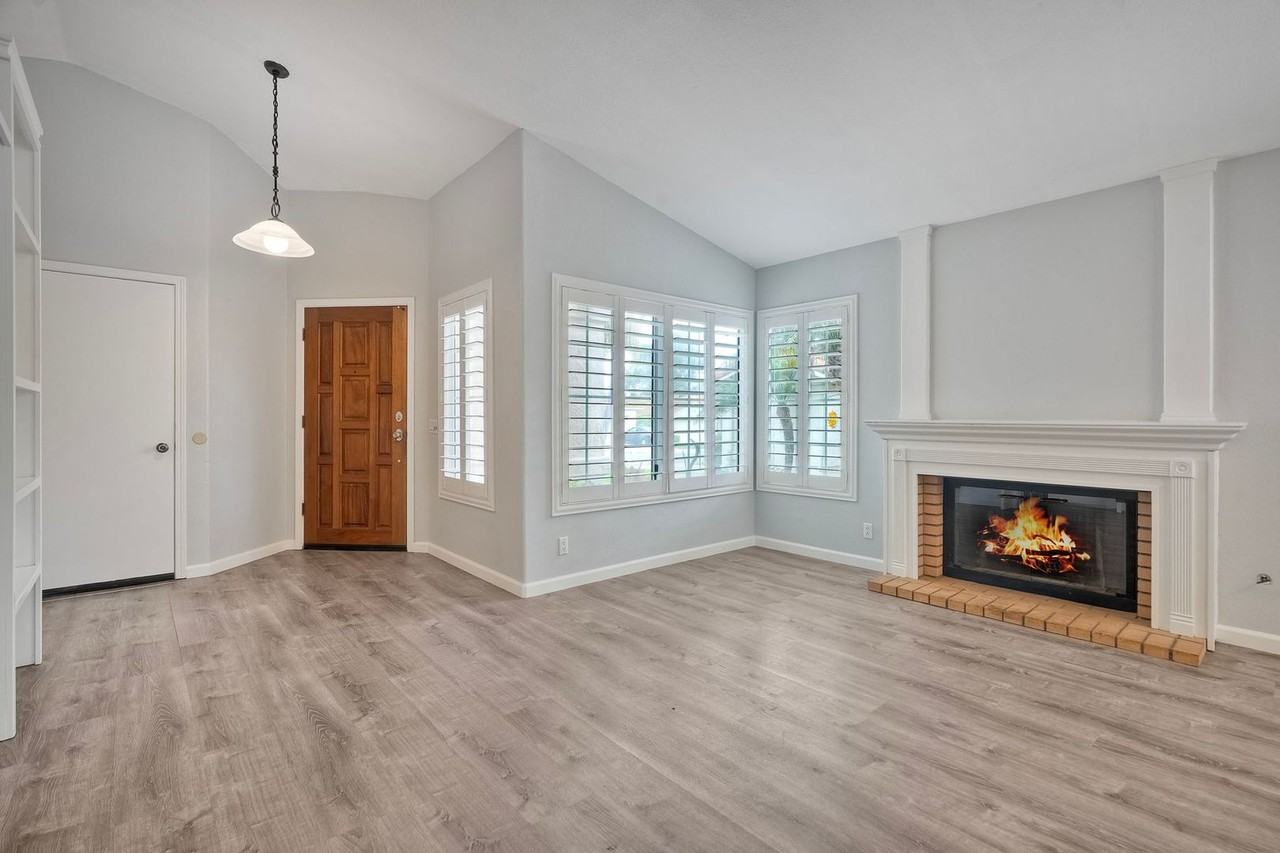 3750 Via Del Rancho - Photo 3 of 33