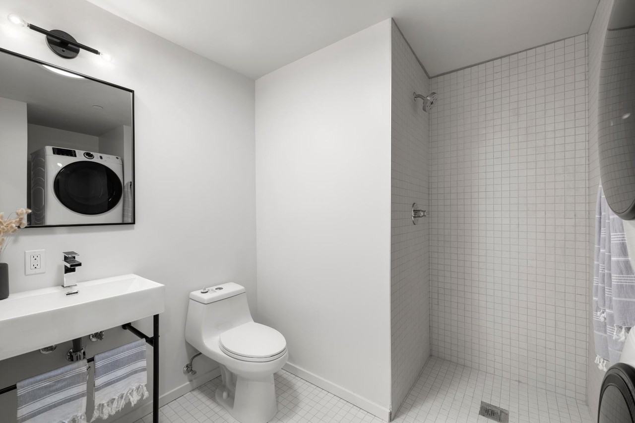 1825 N Rosa Parks Way - Photo 5 of 16