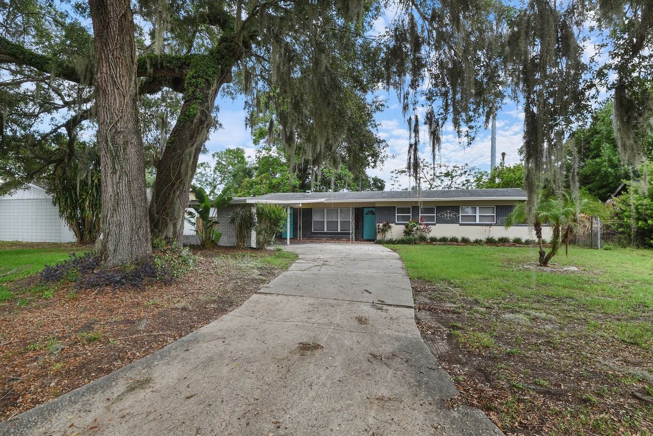 3300 Flowertree Rd - Photo 3 of 30