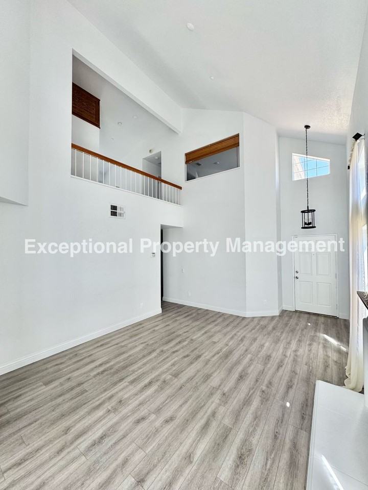 11748 San Ribas Rd - Photo 3 of 23