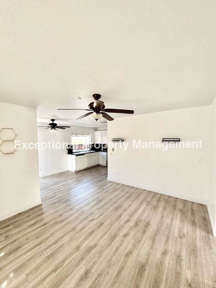 11748 San Ribas Rd - Photo 5 of 23
