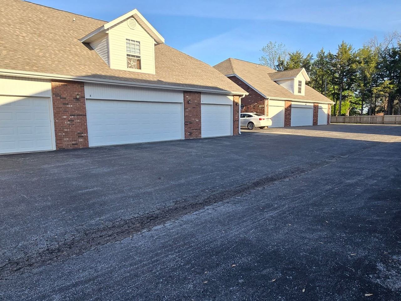 1401 Frosty Drive - Photo 5 of 34