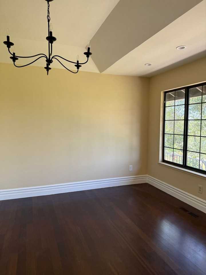 9545 Oak Leaf Way - Photo 3 of 16
