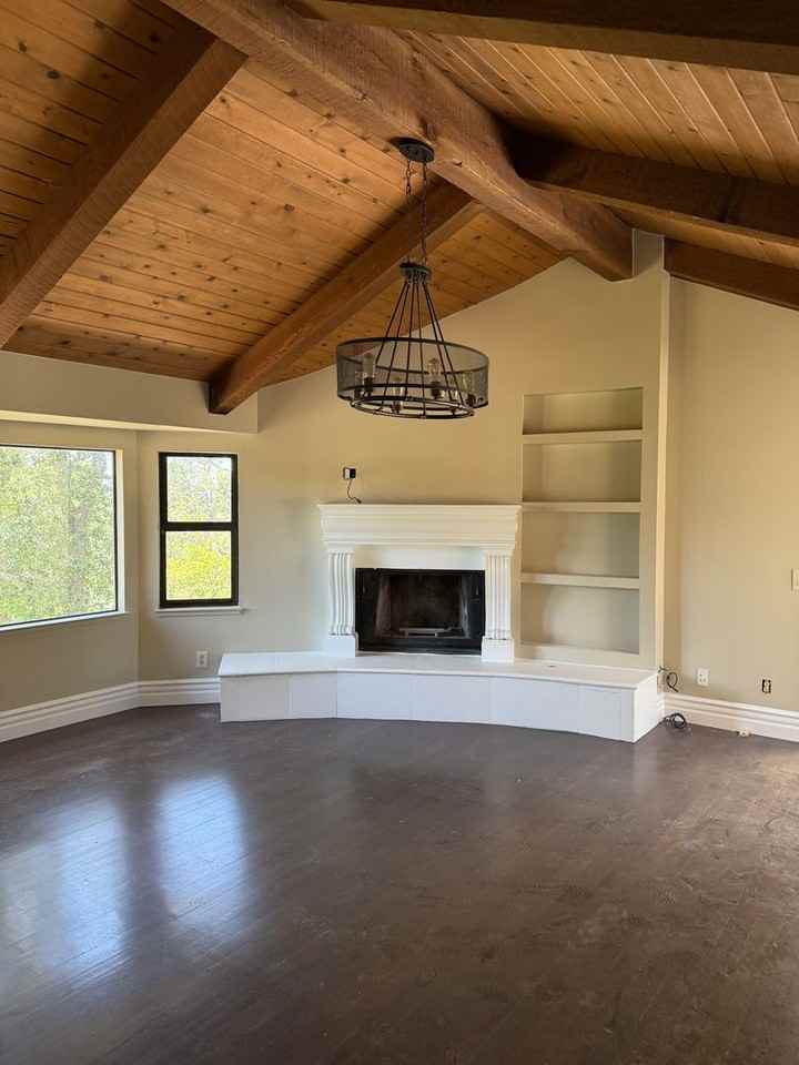 9545 Oak Leaf Way - Photo 4 of 16