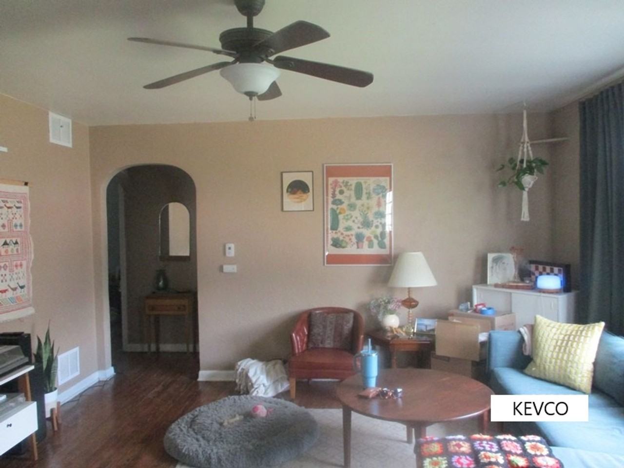 821 W Myrtle St - Photo 2 of 10