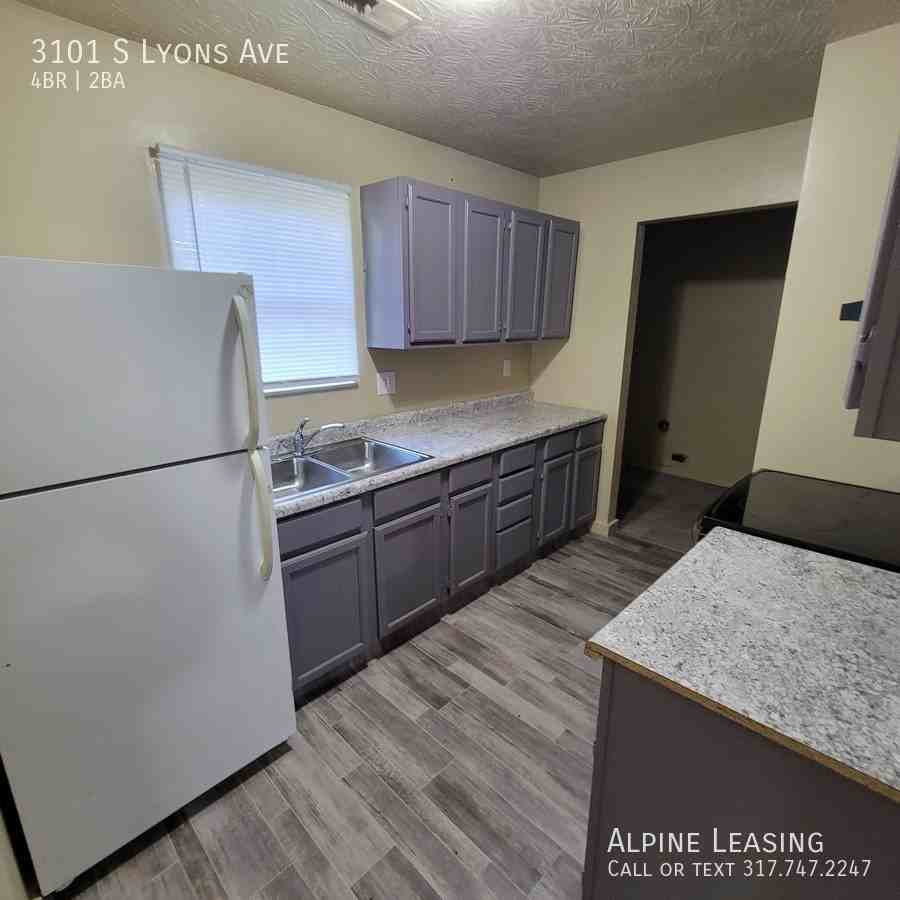 3101 S Lyons Ave - Photo 3 of 5