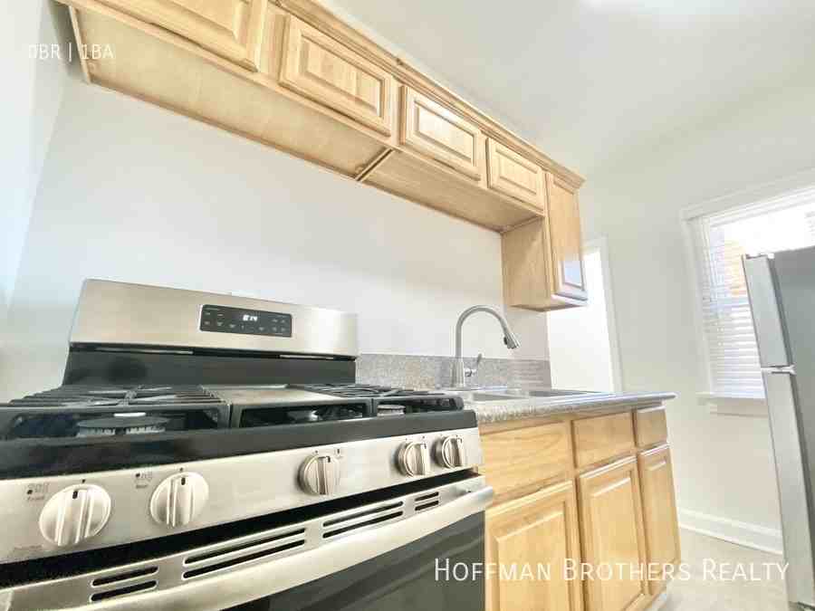 200 S Kenmore Ave #307 - Photo 3 of 8