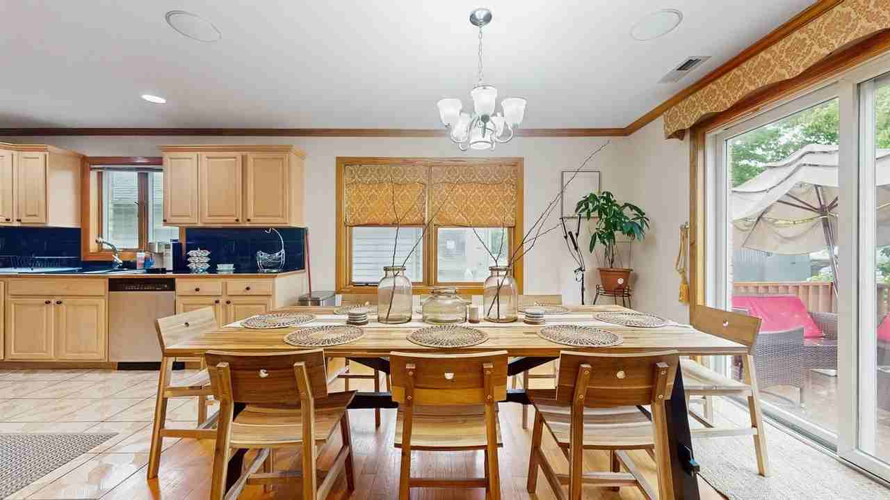 25 Westerly St - Photo 3 of 19