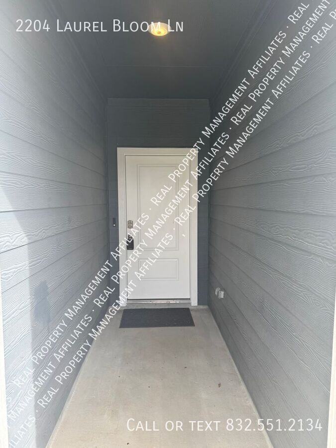 2204 Laurel Bloom Ln - Photo 3 of 25