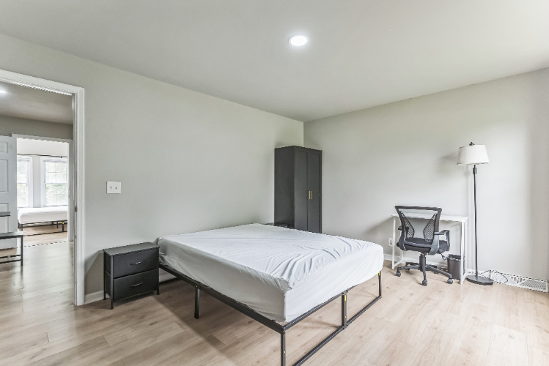 2265 Wildwood Dr - Photo 2 of 12