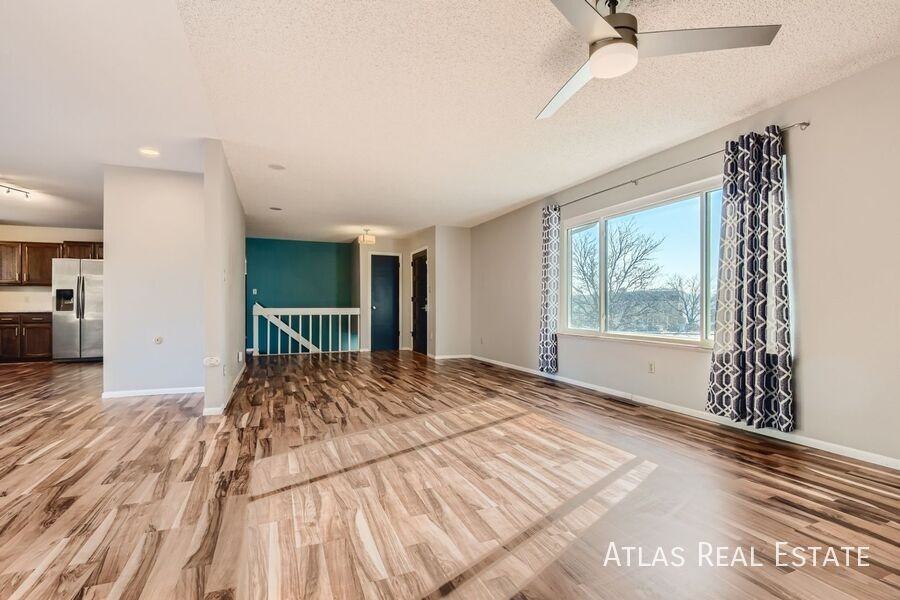 330 E Rockrimmon Blvd - Photo 2 of 16