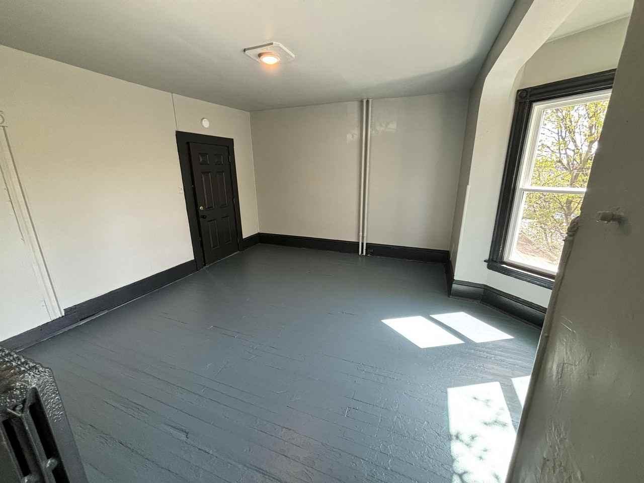 19 South Ann Street - Photo 4 of 9