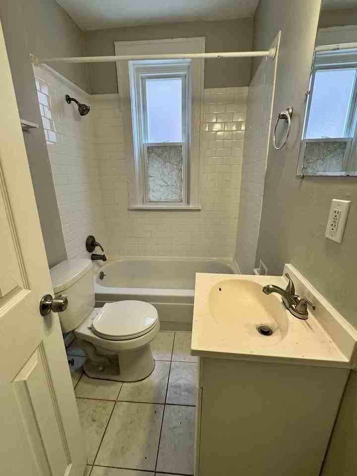 1406 Woodland Drive, Unit 1N - Photo 2 of 17