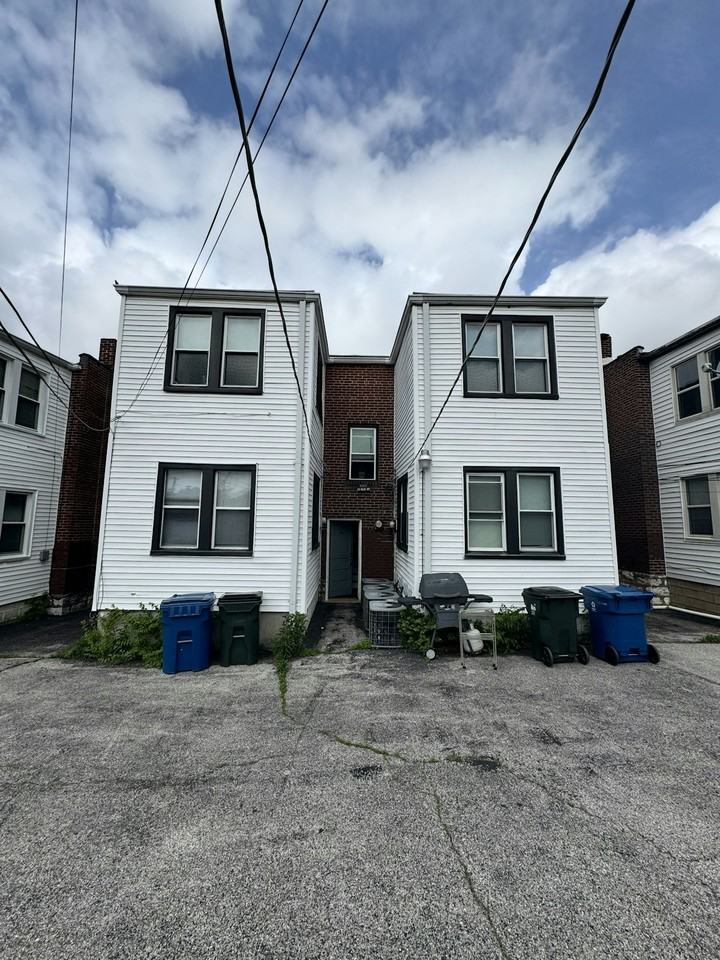 1406 Woodland Drive, Unit 1N - Photo 5 of 17