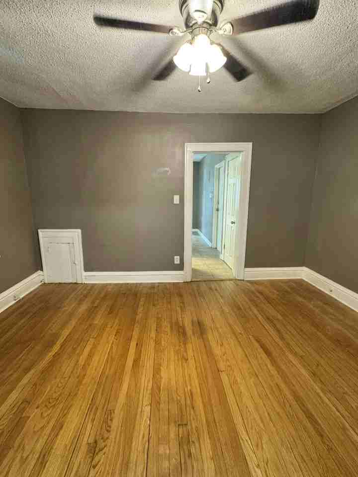 1406 Woodland Drive, Unit 1N - Photo 6 of 17