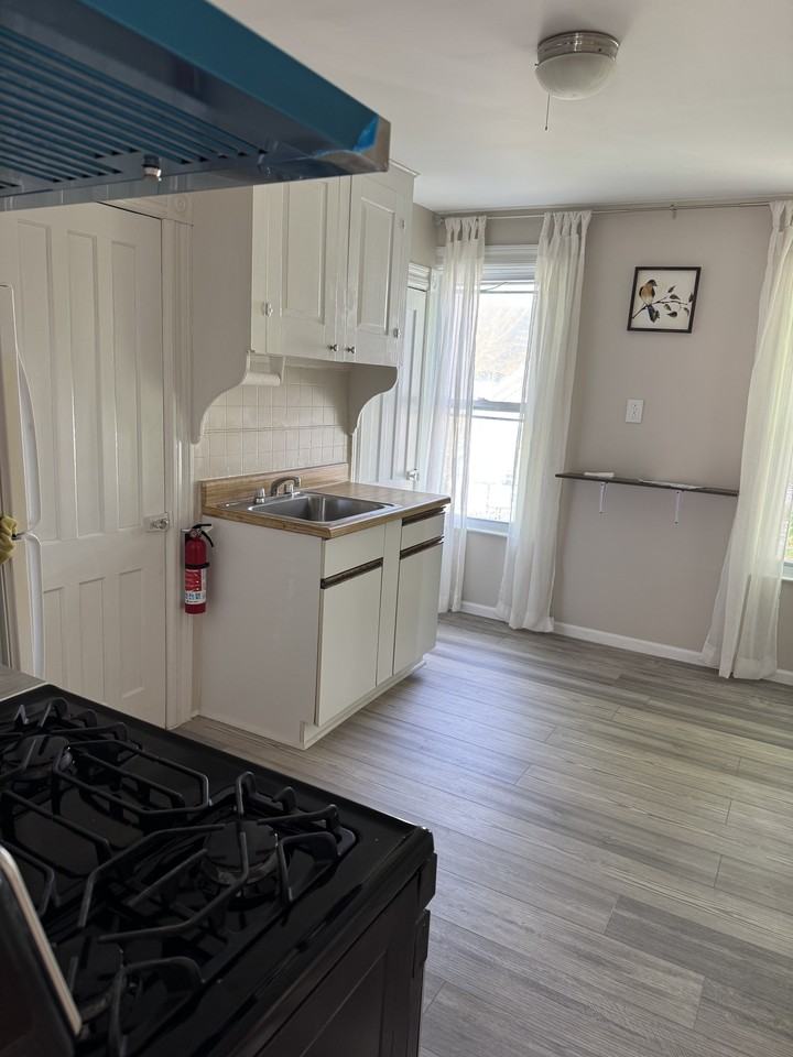 815 Eagle Street - Photo 3 of 12