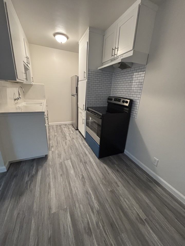 Huff - Photo 5 of 11