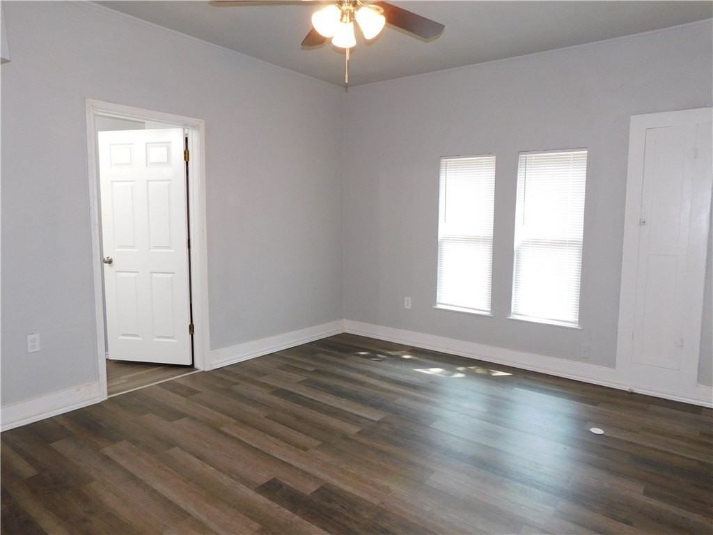 201 E Huntington St - Photo 7 of 19