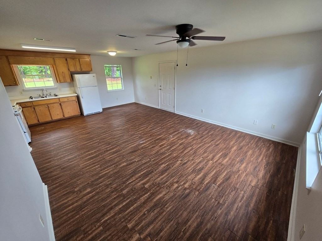 335 Beauville Dr - Photo 2 of 9