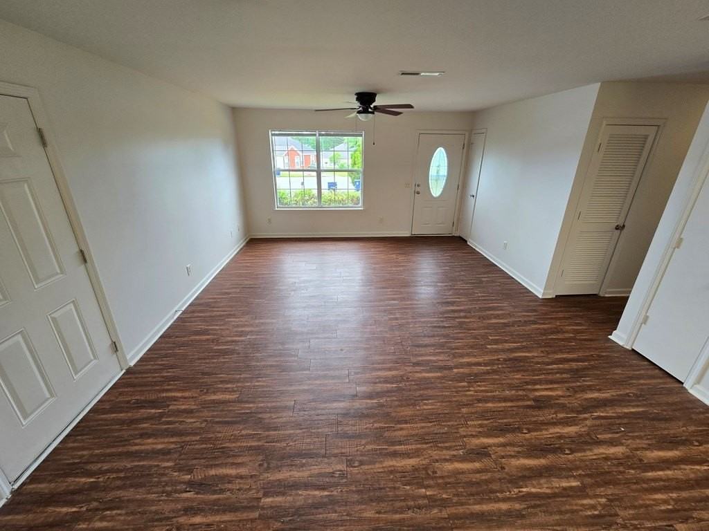 335 Beauville Dr - Photo 5 of 9