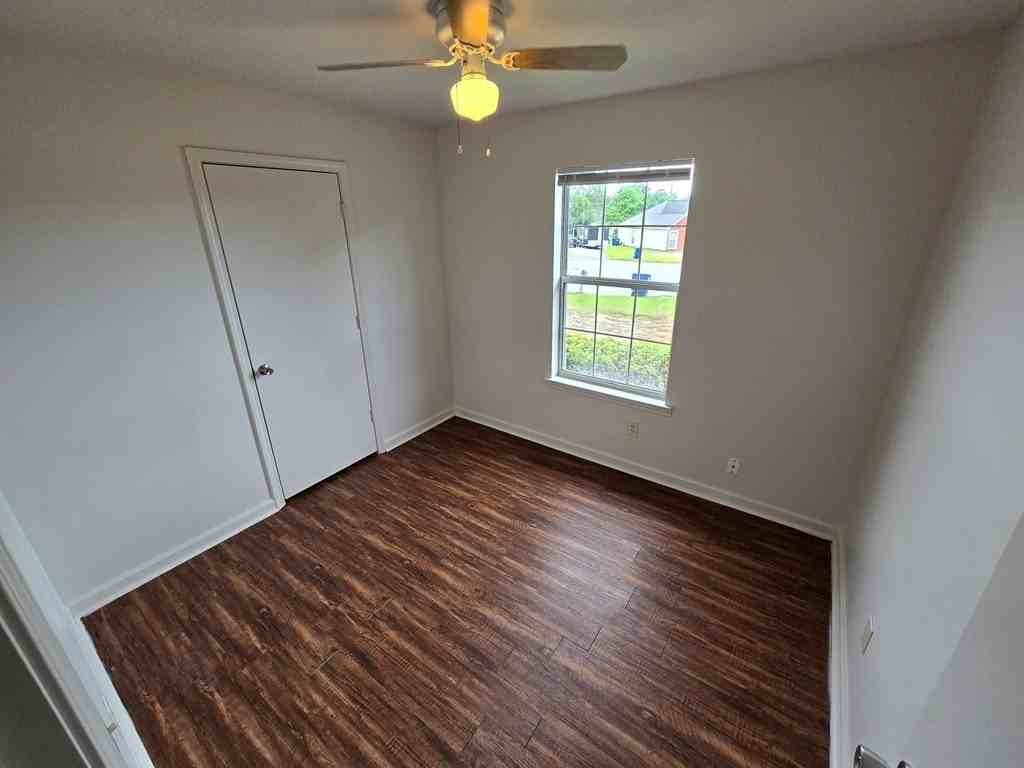 335 Beauville Dr - Photo 6 of 9